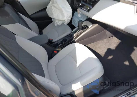 2022 Toyota Corolla Le z USA, uszkodzony, nr VIN JTDEPMAE2NJ221443